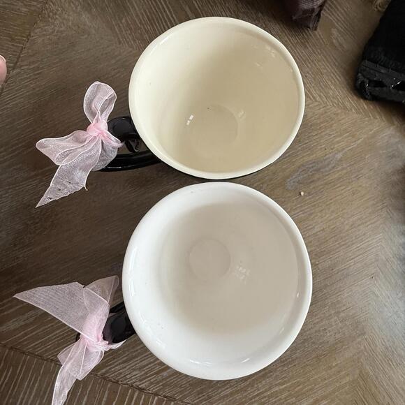 Two PAT Black Ceramic Coffee Mugs Hesrt Design “Be Mine” On Ribbon - Picture 7 of 7